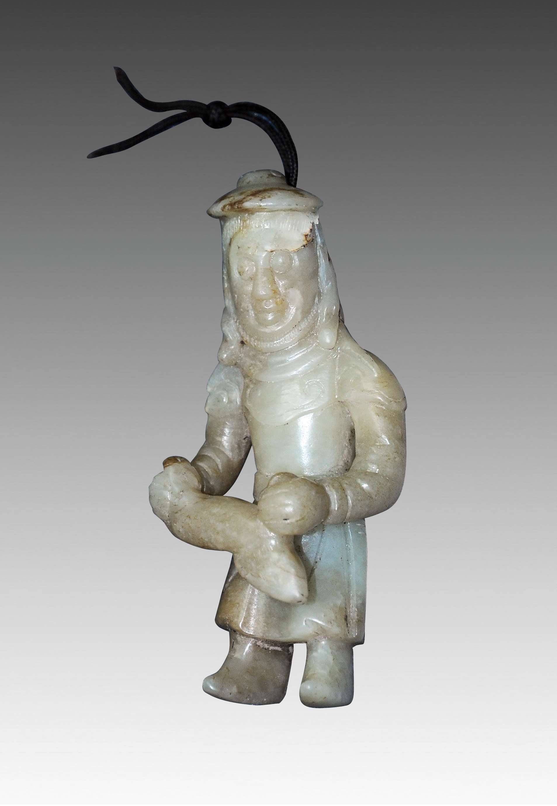 辽代白玉狩猎圆雕玉人 10X4.4X3.1cm 副本.jpg